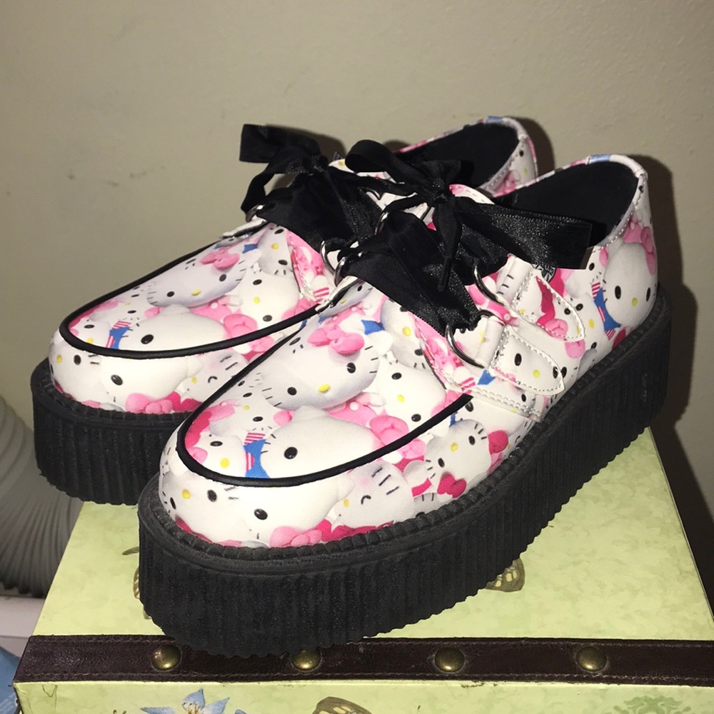 Limited edition HELLO KITTY CREEPERS